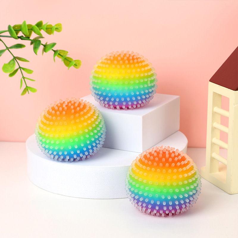 Manufacturer’s new color thorn ball pinch music, decompression and vent rainbow ball novel children’s toys wholesale