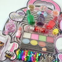 Surprise Girl REMIX Makeup Set